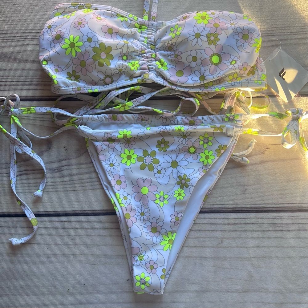 Fabletics White Retro Floral Print Strappy Cheeky Bikini Set - Picture 6 of 11